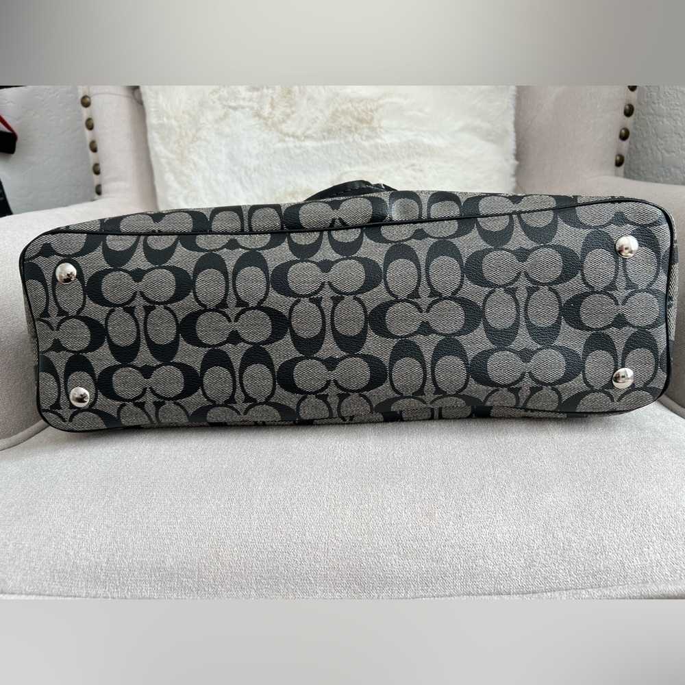 PRE-OWNED Coach Diaper Bag Tote Grey/Black Large - Picture 7 of 13